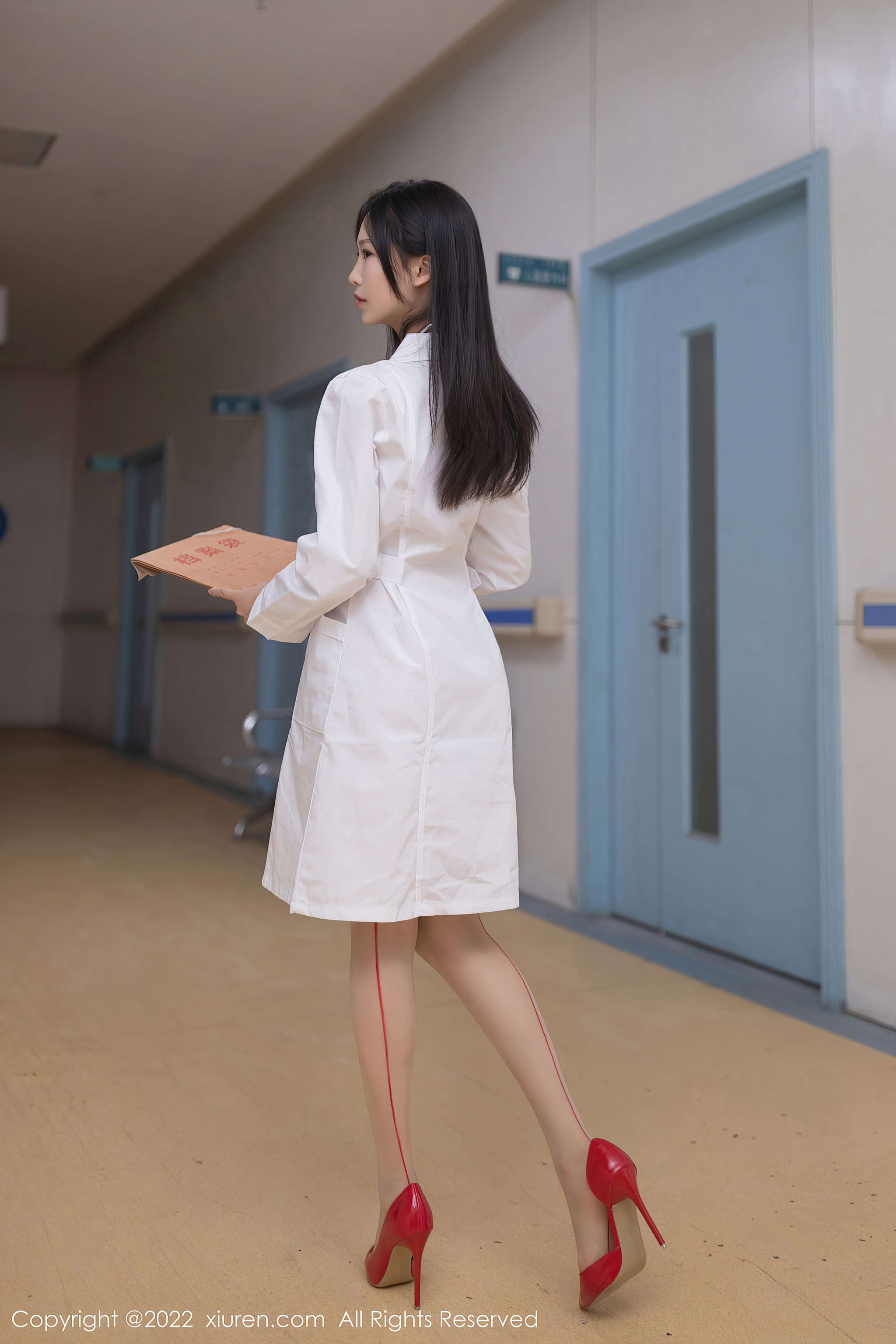 023.[XIUREN秀人网]2022.07.13 NO.5267 抖娘利世[75P]-XikXak